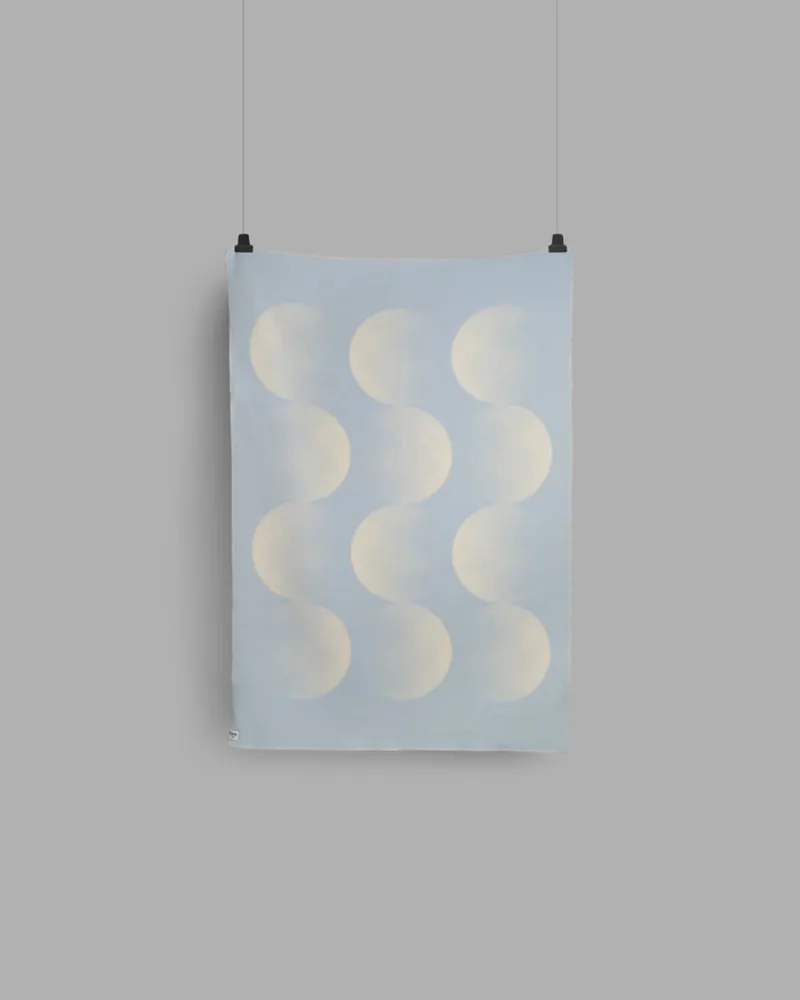Moon van Røros Tweed in Crescent blue – productfoto 1 van 5