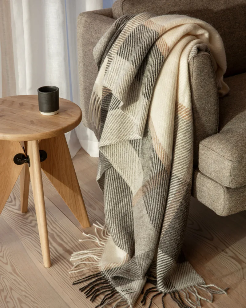Myrull van Røros Tweed in Natural – sfeerfoto 4 van 6