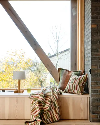 Ida by Røros Tweed in Olive Burgundy – interior photo 4 of 5