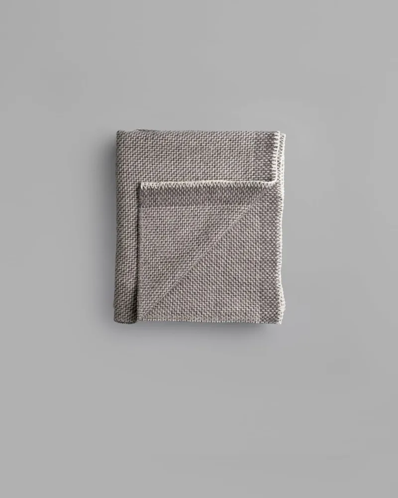 Una by Røros Tweed in Grey – product photo 3 of 3