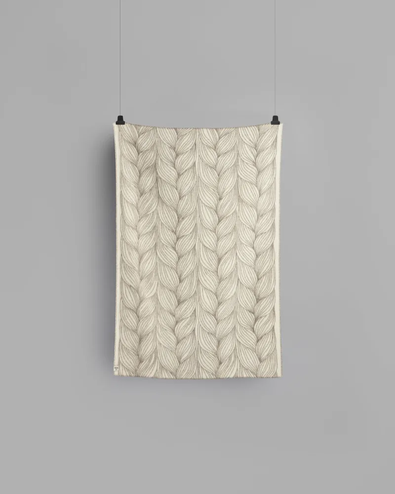 Naturpledd by Røros Tweed in Flette – product photo 1 of 8