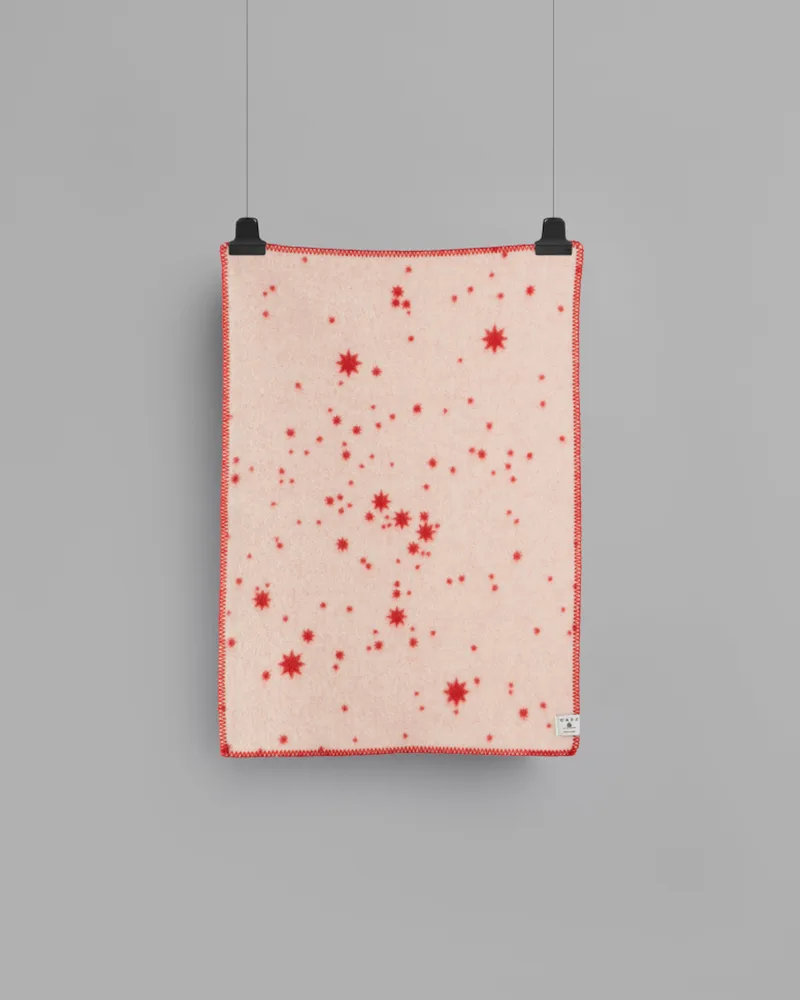 Orion von Røros Tweed in Red – Produktfoto 2 von 3