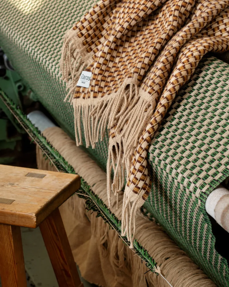 Isak van Røros Tweed in Chestnut – sfeerfoto 8 van 9