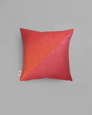 Portør by Røros Tweed in Rosehip – product photo 2 of 2