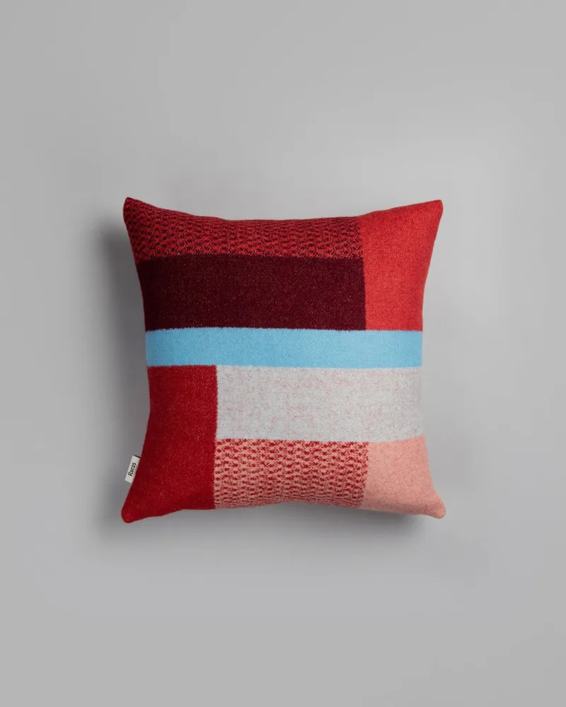 Mikkel von Røros Tweed in Red – Produktfoto 2 von 2