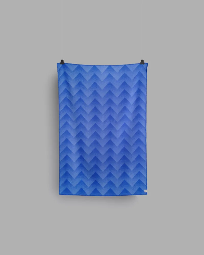 Lynild by Røros Tweed in Blue – product photo 2 of 7