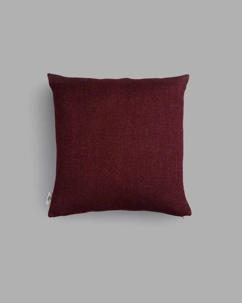 Stemor van Røros Tweed in Wine – productfoto 2 van 2