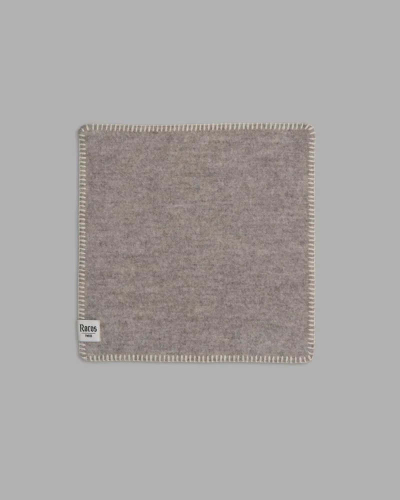 Stemor van Røros Tweed in Grey – productfoto 2 van 2