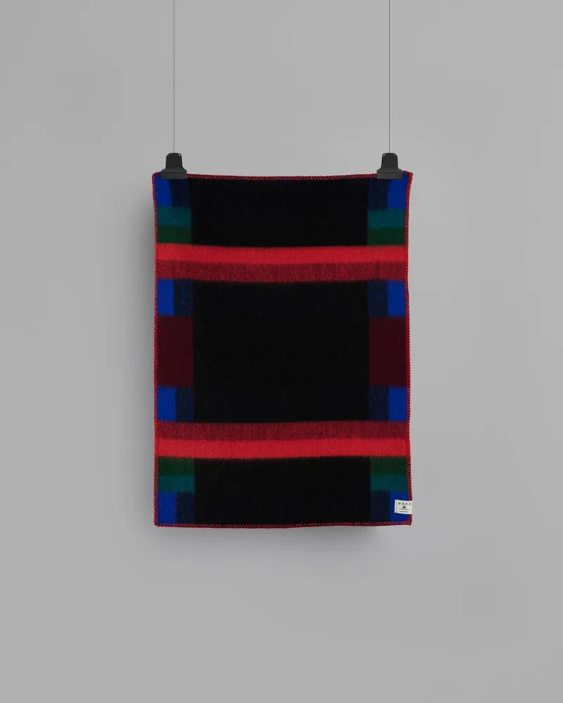 Mikkel van Røros Tweed in Dark – productfoto 2 van 3
