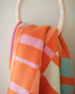City van Røros Tweed in Orange – sfeerfoto 3 van 7
