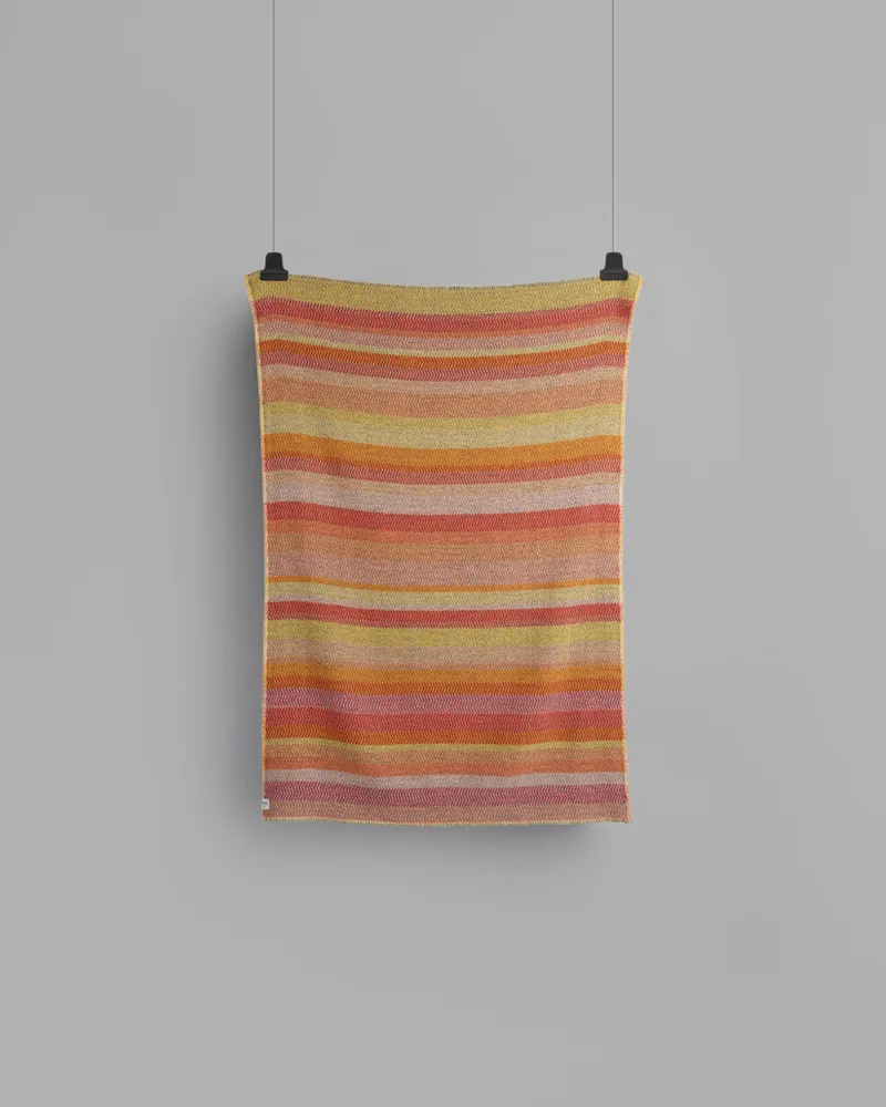Fri by Røros Tweed in Summer Red – product photo 1 of 9