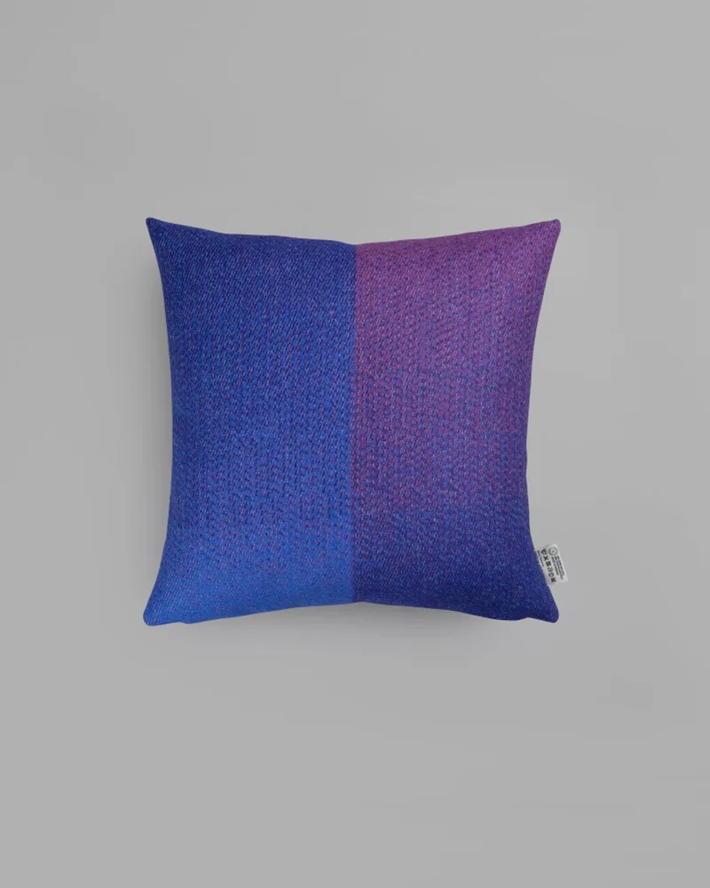 Portør by Røros Tweed in Purple – product photo 1 of 2