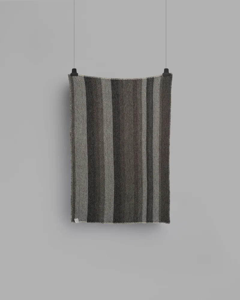 Fri van Røros Tweed in Gray Day – productfoto 2 van 3