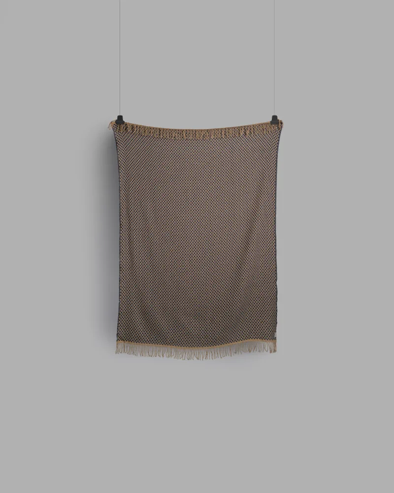 Isak by Røros Tweed in Far Away Blue – product photo 2 of 6