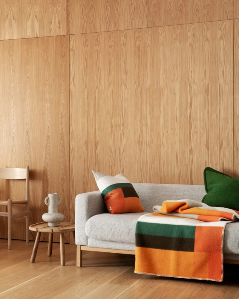 Mikkel von Røros Tweed in Orange – Ambientefoto 4 von 8