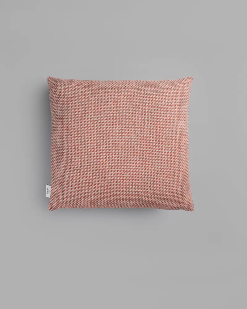 Una de Røros Tweed en Light red – photo du produit 1 sur 3