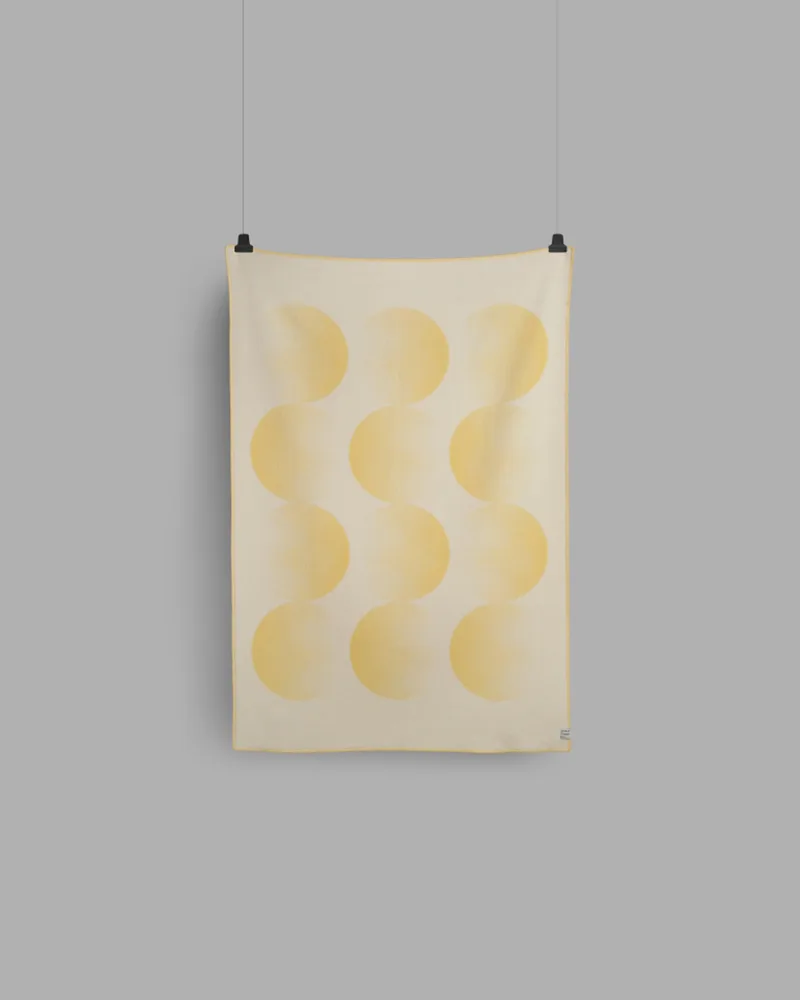 Moon de Røros Tweed en Yellow – photo du produit 2 sur 5