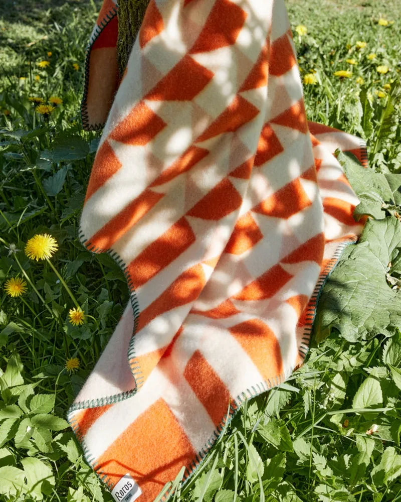 Kvam van Røros Tweed in Orange – sfeerfoto 3 van 5