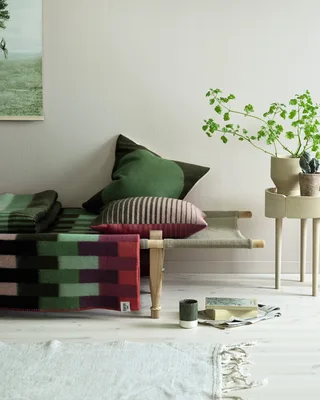 Åsmund Bold van Røros Tweed in Pink/green – sfeerfoto 5 van 6