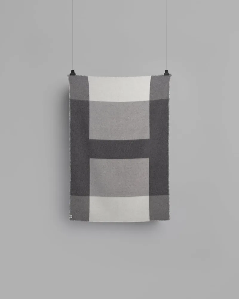 Syndin by Røros Tweed in Slate – product photo 1 of 4