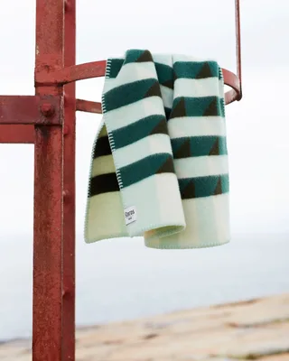 Kvam by Røros Tweed in Green – interior photo 4 of 5