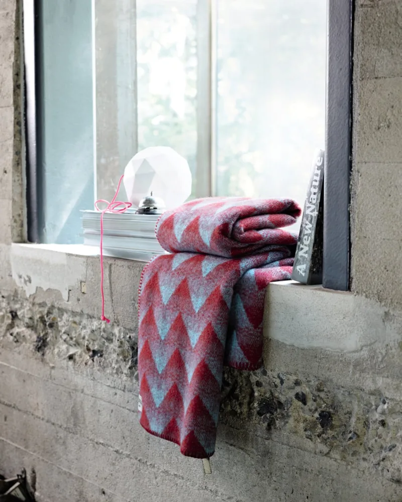 Lynild by Røros Tweed in Red/blue – interior photo 3 of 4