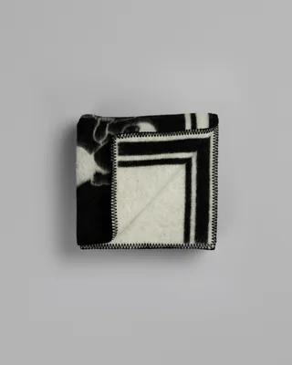 Sau by Røros Tweed in Black – product photo 3 of 3