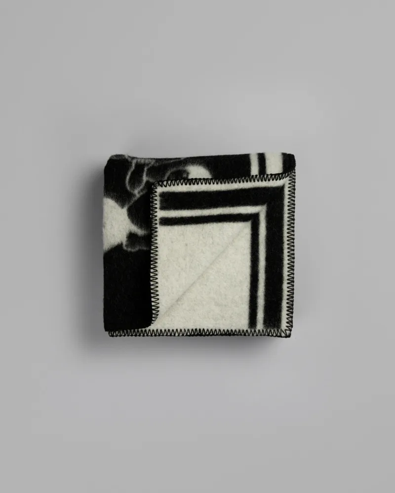 Sau by Røros Tweed in Black – product photo 3 of 3