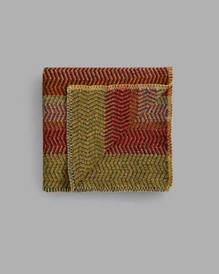 Fri by Røros Tweed in Summer Red – product photo 4 of 4