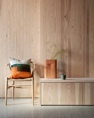 Mikkel van Røros Tweed in Orange – sfeerfoto 3 van 4