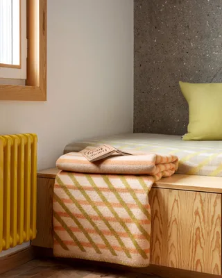 Bislett van Røros Tweed in Peach & pistachio – sfeerfoto 4 van 8