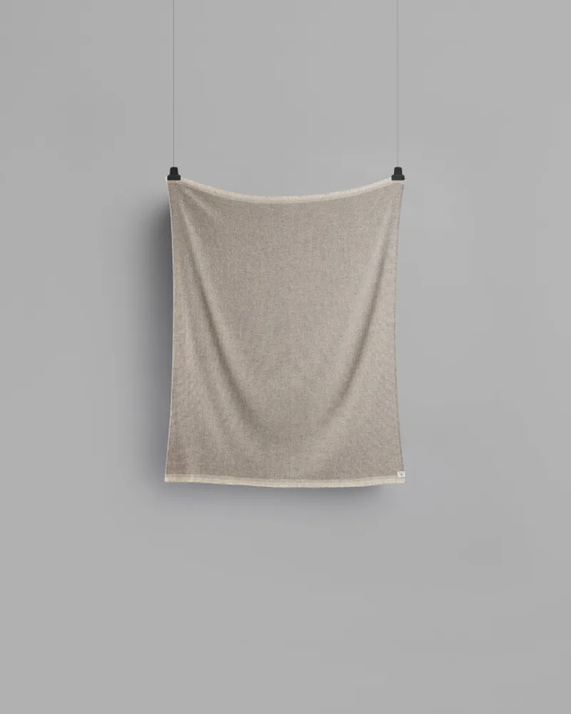 Una by Røros Tweed in Grey – product photo 1 of 3
