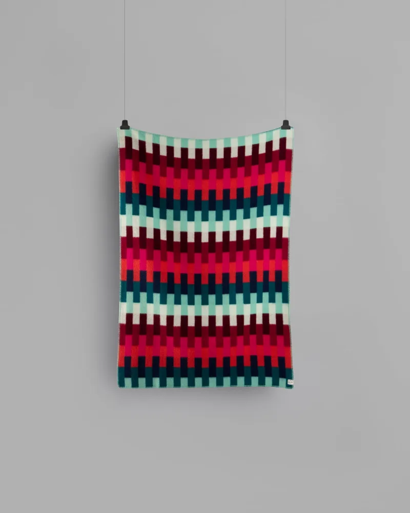 Åsmund Bold van Røros Tweed in Red/turquoise – productfoto 2 van 3