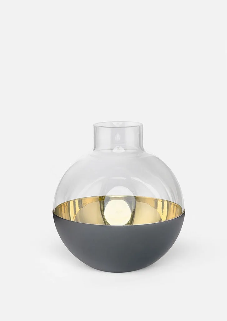 Pomme Medium - Mörkgrå van Skultuna – productfoto