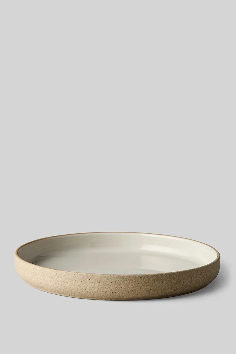 CLAYWARE, SERVING DISH, LARGE, LOW, CLAY SAND, GLAZE LIGHT GRAY van Studio About – productfoto