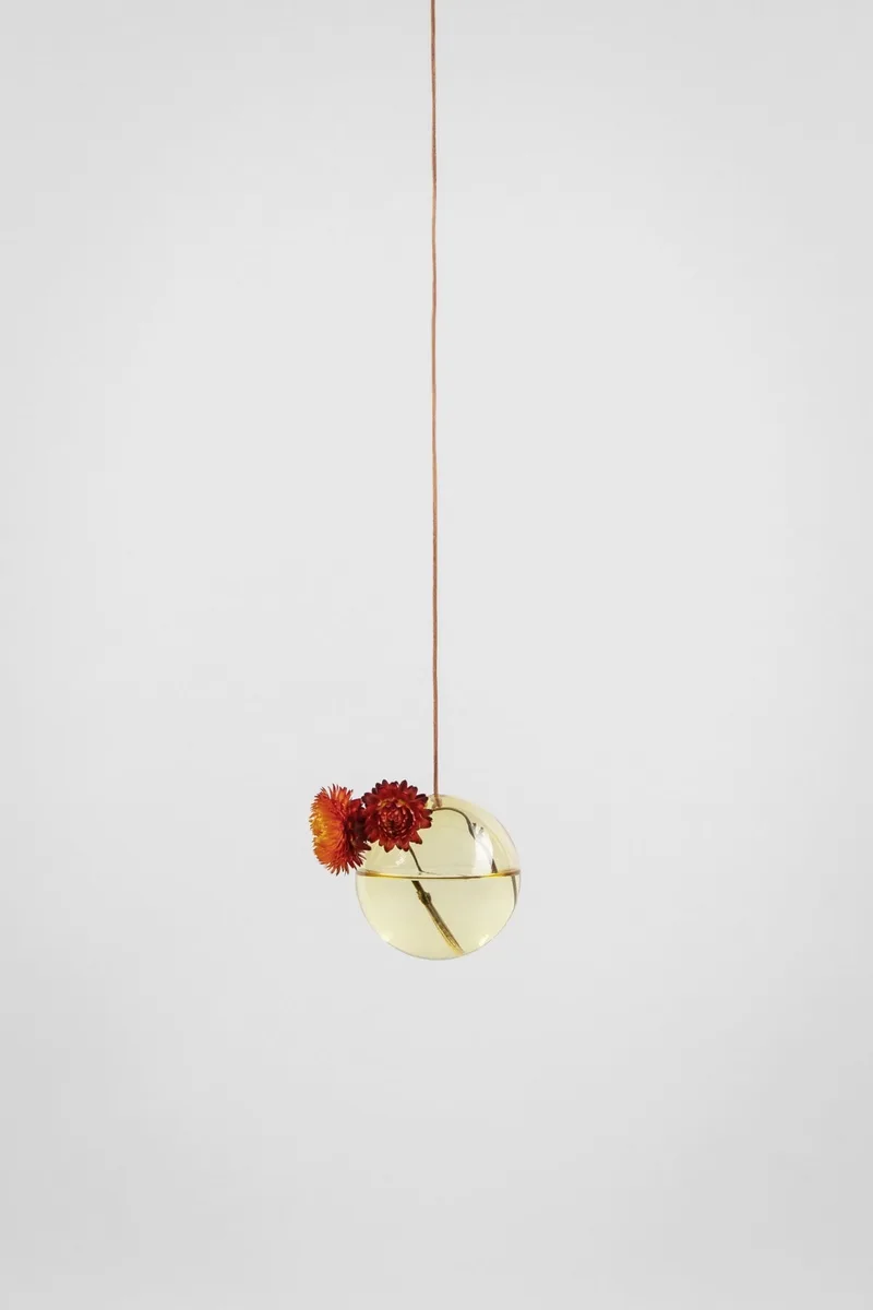 HANGING FLOWER BUBBLE, SMALL, YELLOW van Studio About – productfoto