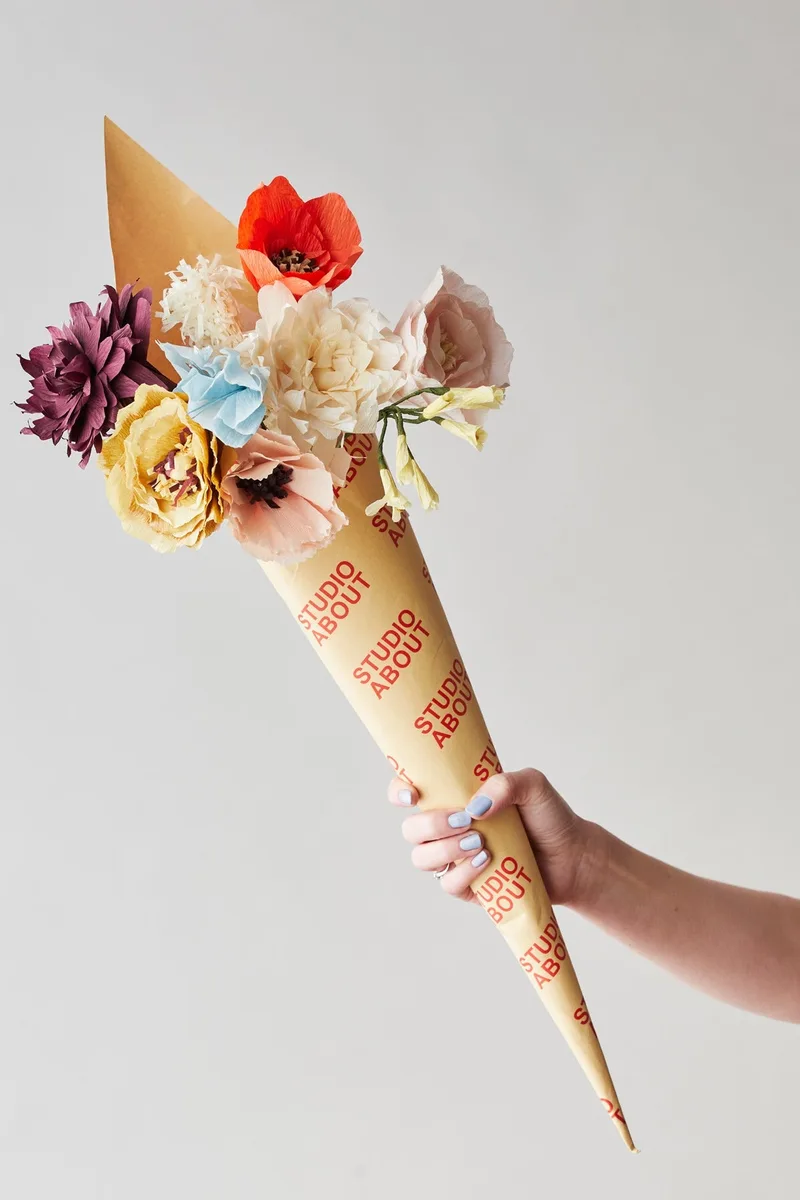 PAPER FLOWER BOUQUET, 9 PCS, SURPRISE9 van Studio About – productfoto