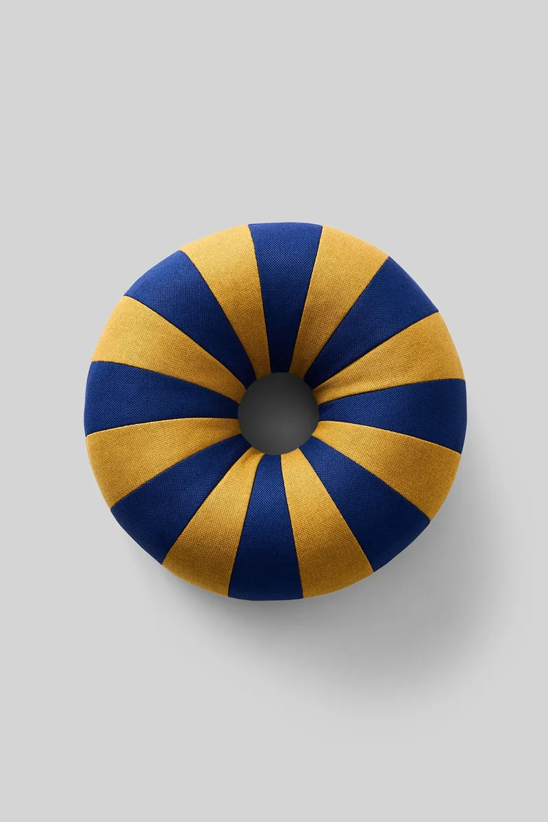 FLOAT PILLOW, DARK BLUE/OCHRE von Studio About – Produktfoto