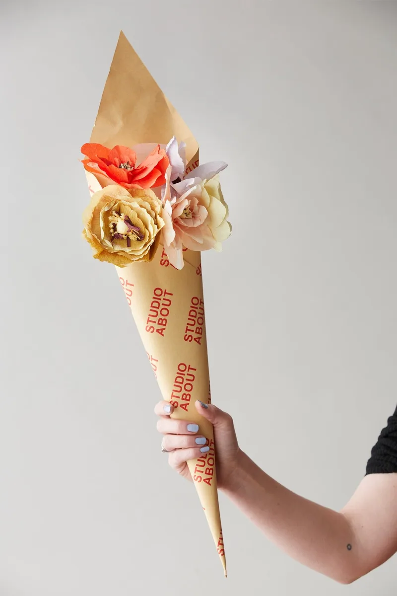 PAPER FLOWER BOUQUET, 5 PCS, SPRING5 de Studio About – photo d’ambiance