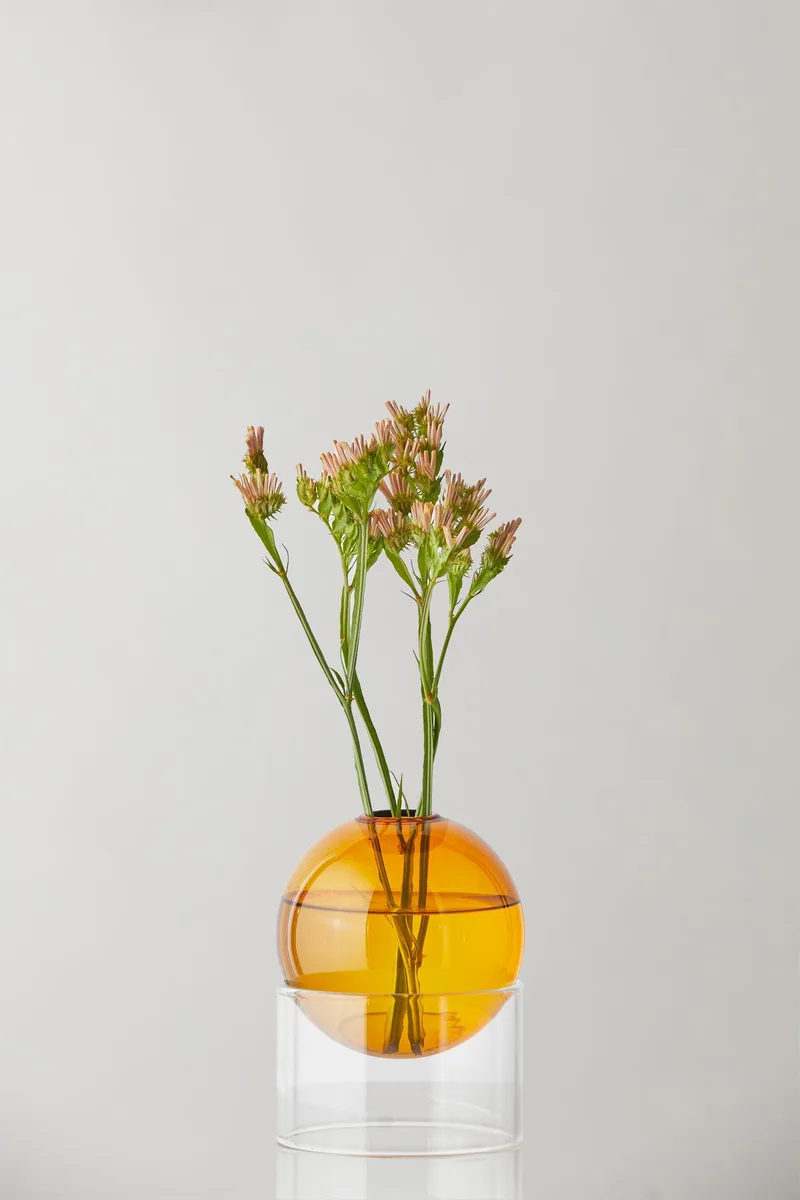 STANDING FLOWER BUBBLE, LOW TUBE, AMBER de Studio About – photo du produit