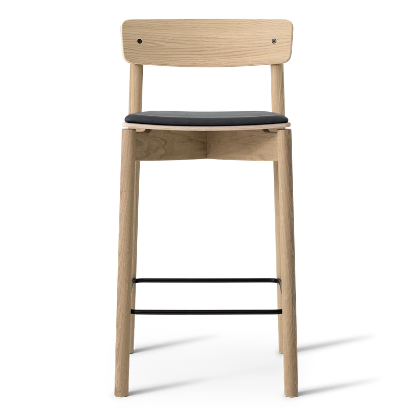 Cross Bar Chair by TAKT in 65 cm, Oak Matt lacquer, Dunes black leather – product photo 2 of 2