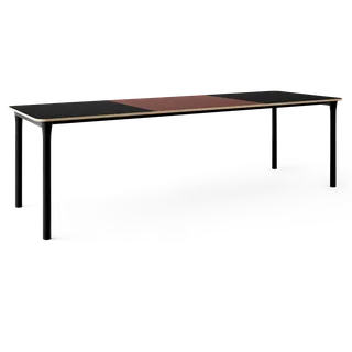 Arc Dining Table de TAKT en Black oak and black oak, 0720 Black nano laminate, Ext-92 0751 Deep red nano laminate – photo du produit 2 sur 2