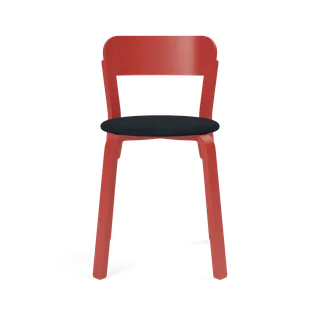 Turn Chair van TAKT in Beech Japan red lacquer, Remix 196 Black blue – productfoto 2 van 2