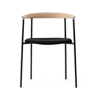 Arc Chair de TAKT en Black tube, Oak Matt lacquer, Dunes black leather – photo du produit 3 sur 3