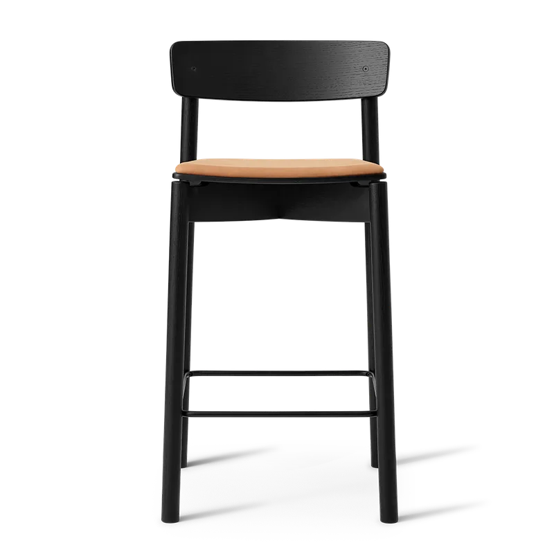 Cross Bar Chair von TAKT in 65 cm, Oak black, Dunes cognac leather – Produktfoto 2 von 2
