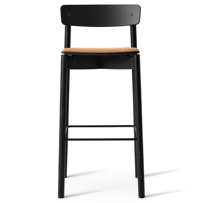 Cross Bar Chair van TAKT in 75 cm, Oak black, Dunes cognac leather – productfoto 2 van 2