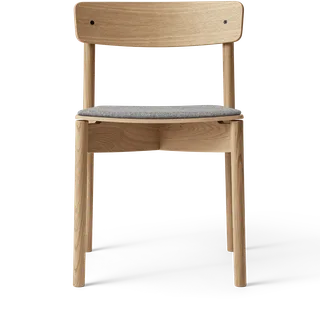 Cross Chair van TAKT in Oak Matt lacquer, Hallingdal 130 Grey – productfoto 2 van 2