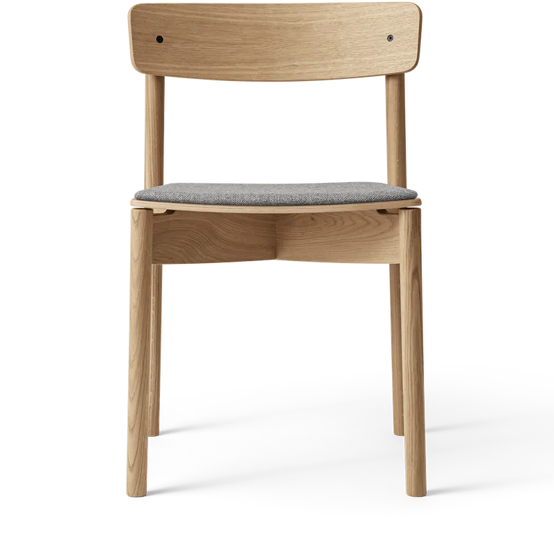 Cross Chair van TAKT in Oak Matt lacquer, Hallingdal 130 Grey – productfoto 2 van 2