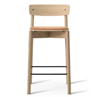 Cross Bar Chair van TAKT in 65 cm, Oak Matt lacquer, Dunes cognac leather – productfoto 2 van 2