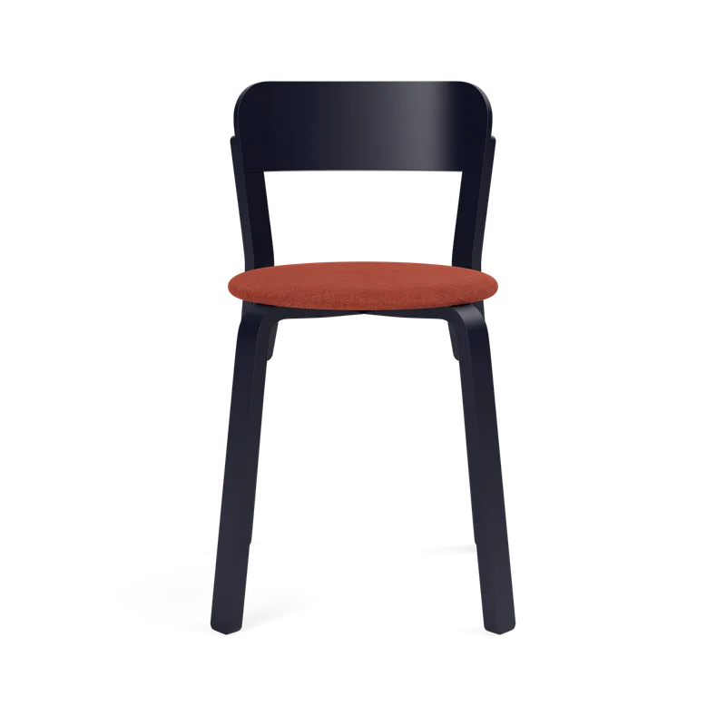 Turn Chair van TAKT in Beech Black blue lacquer, Remix 653 Japan red – productfoto 2 van 2
